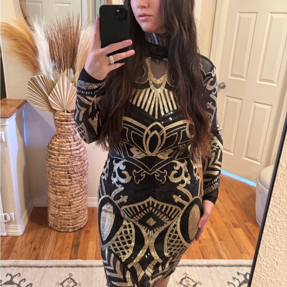 Sequin Mock Neck Long Sleeve Dress
$20 Size: L 
New with Tags